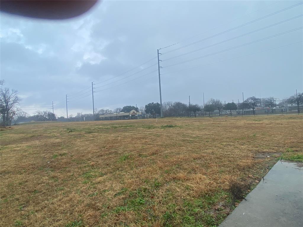 1316 W Little York Road, Houston, Texas image 6