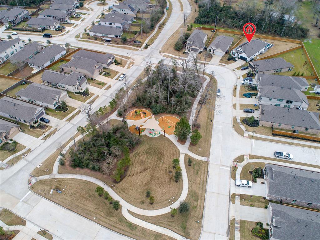 8073 Whisper Grove Drive, Magnolia, Texas image 7