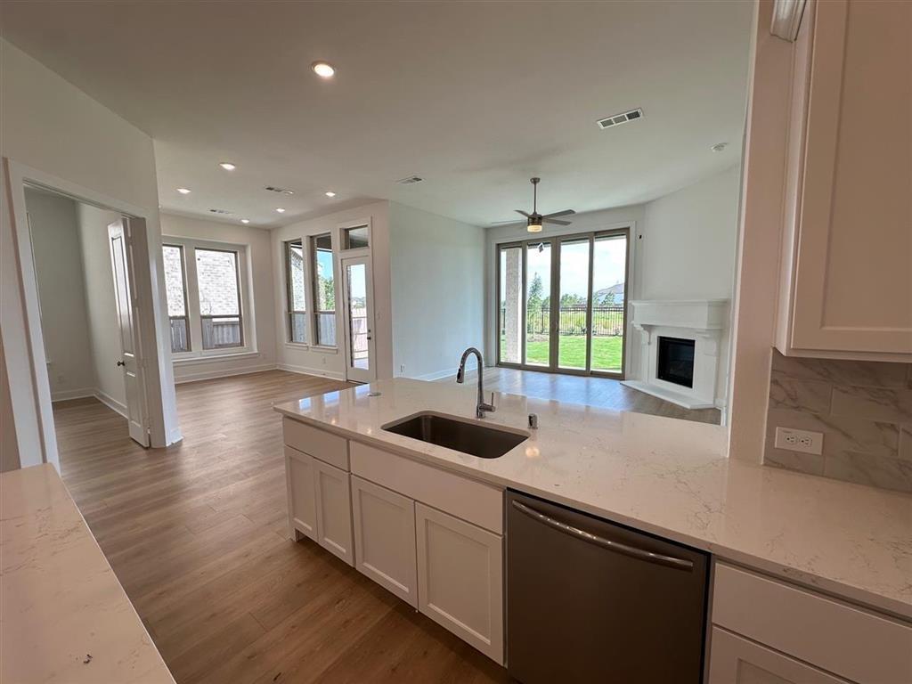 24707 Hibiscus Garden Way