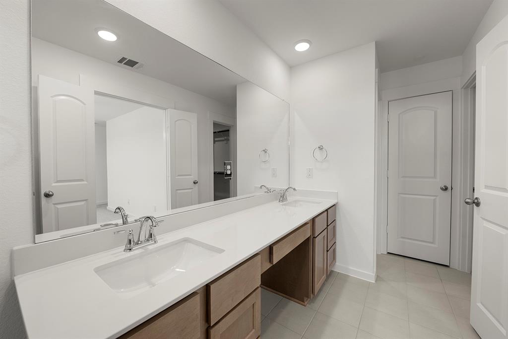 2742 Mariposa Creek #4, Rosharon, Texas image 19