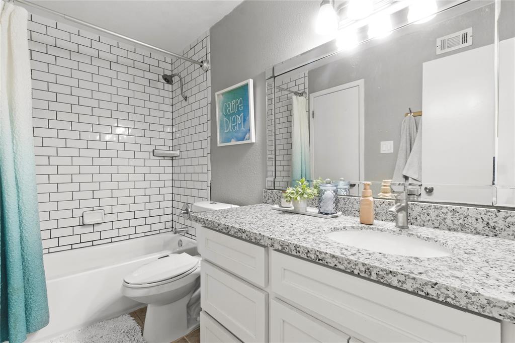 18800 Egret Bay Boulevard #406, Webster, Texas image 12