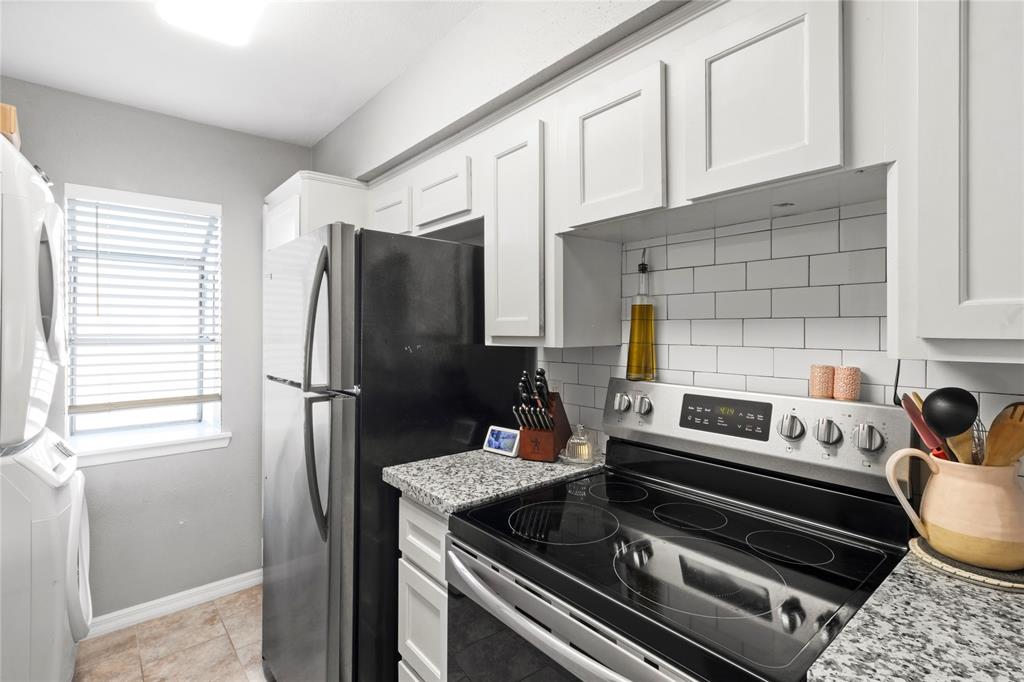 18800 Egret Bay Boulevard #406, Webster, Texas image 5