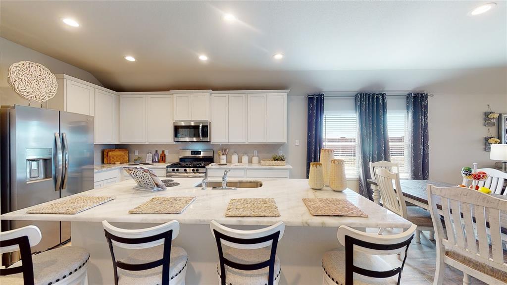 2127 Sanders Brook Drive, Baytown, Texas image 5
