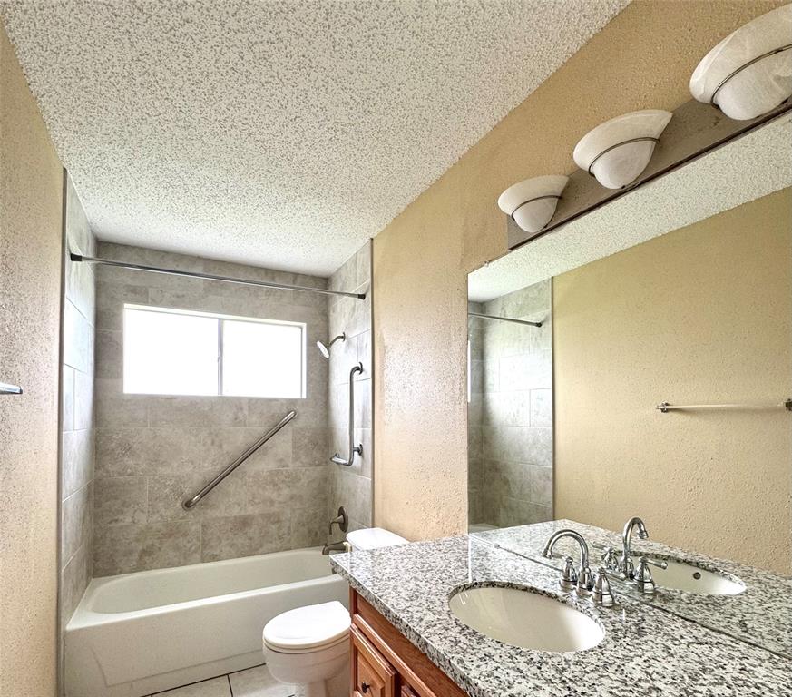 3106 Timber View Court, Sugar Land, Texas image 9