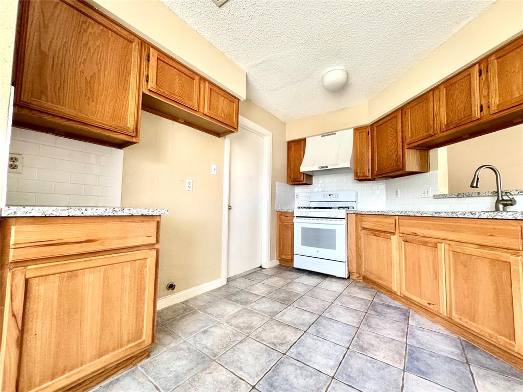 3106 Timber View Court, Sugar Land, Texas image 4