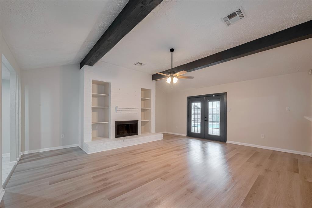 726 Canyon Springs Drive, La Porte, Texas image 4
