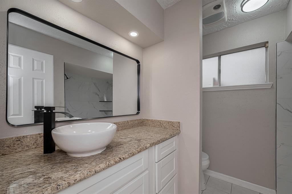 726 Canyon Springs Drive, La Porte, Texas image 19
