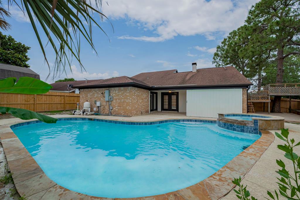 726 Canyon Springs Drive, La Porte, Texas image 22