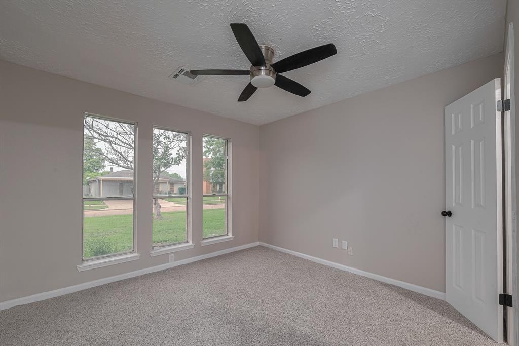 726 Canyon Springs Drive, La Porte, Texas image 15