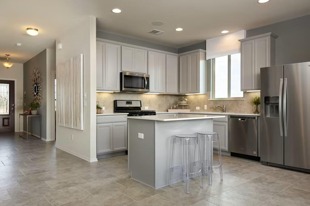 16318 Vivid Creek Court, Conroe, Texas image 9