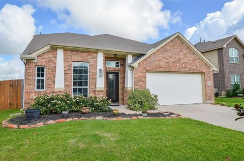 Single Family Residence in Richmond TX 1914 Indigo Shores Lane.jpg