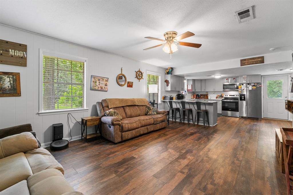 328 Drews Landing Road, Goodrich, Texas image 4