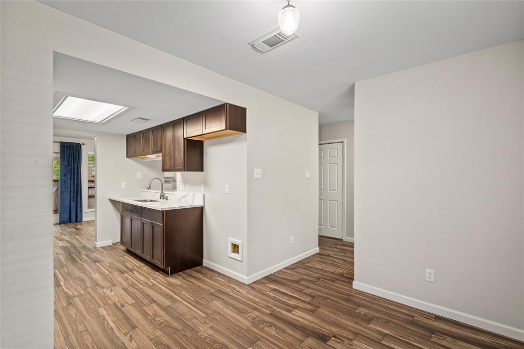 20 W Willowwood Court, The Woodlands, Texas image 9