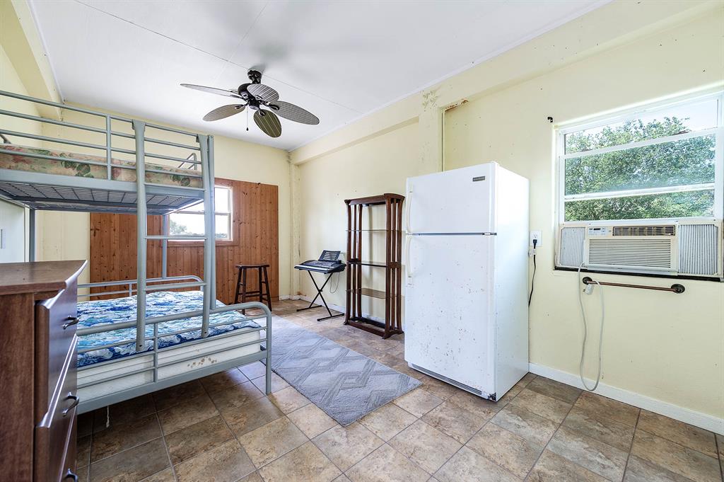171 County Road 299, Sargent, Texas image 35