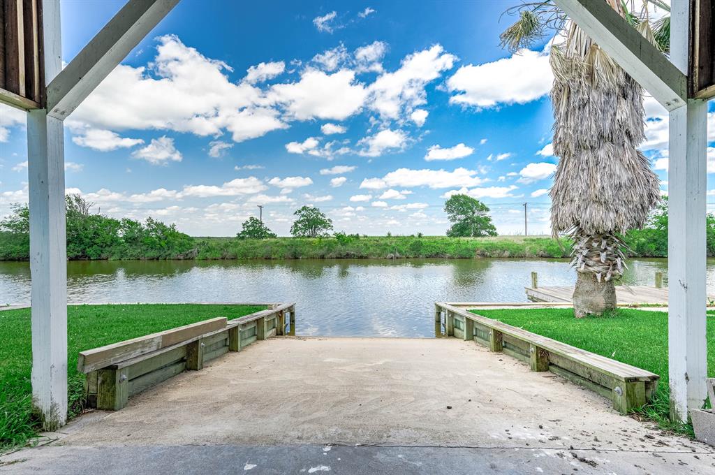 171 County Road 299, Sargent, Texas image 11