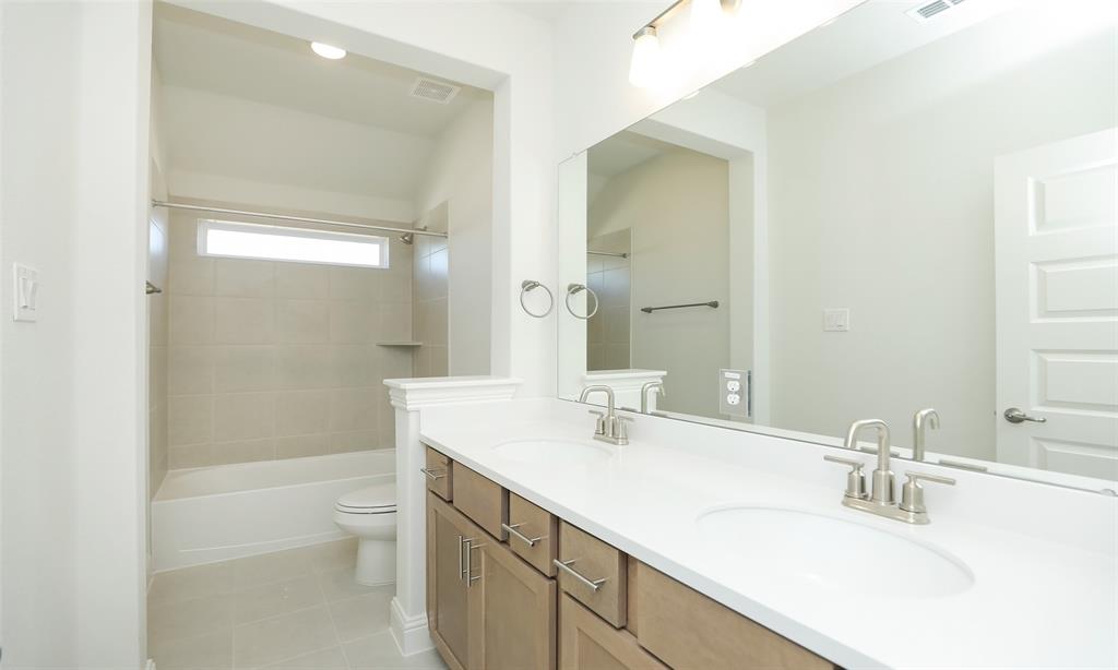 1011 Navasota Street, Webster, Texas image 37