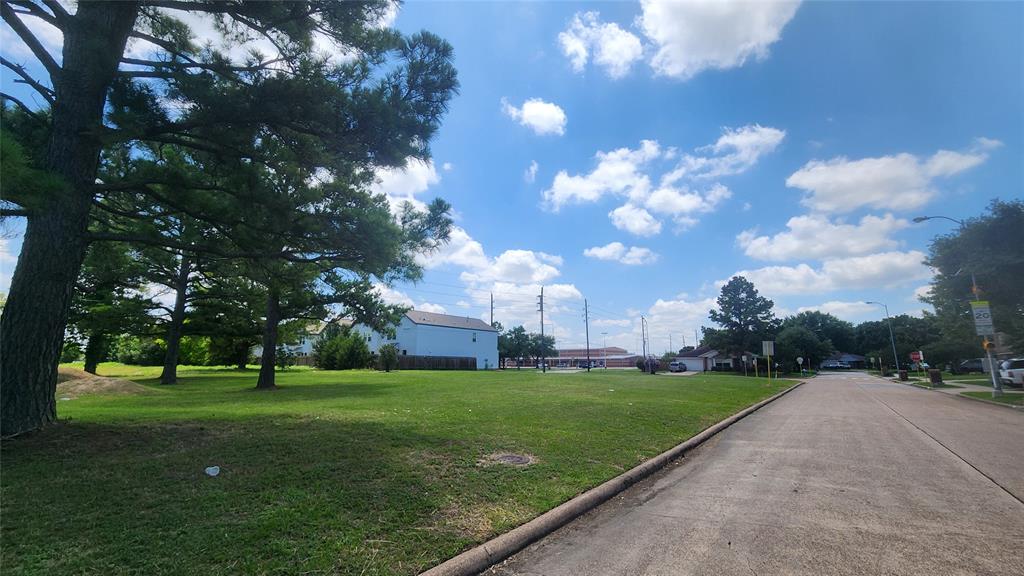 St William Lane, Houston, Texas image 2