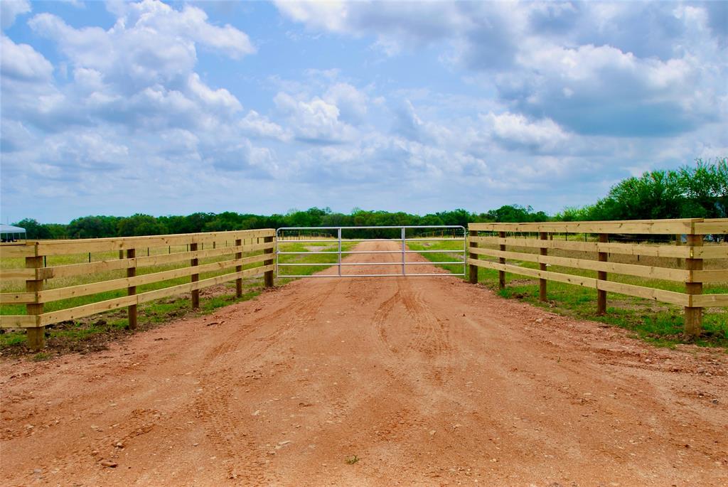 2679 Fm 318, Yoakum, Texas image 6