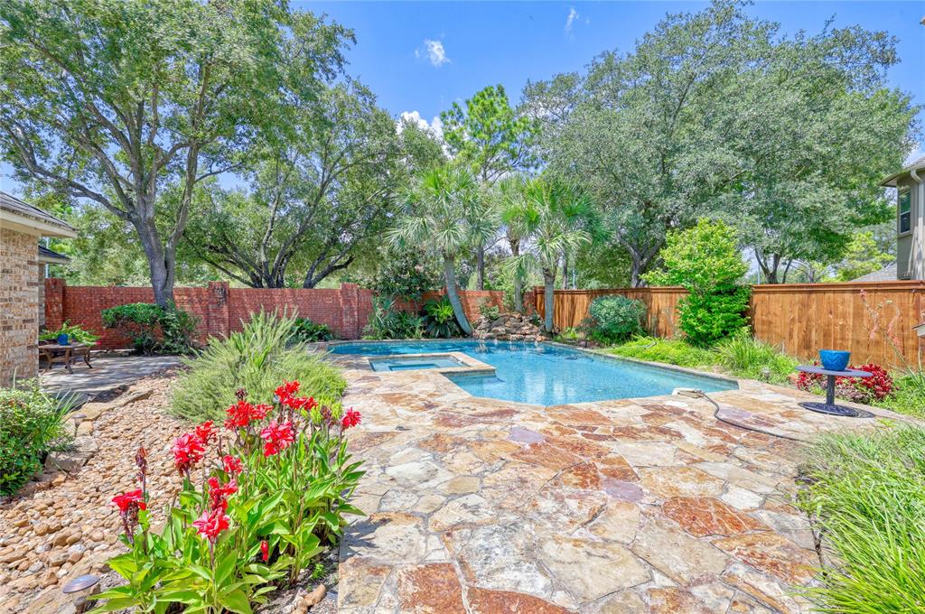 11723 Gallant Ridge Lane