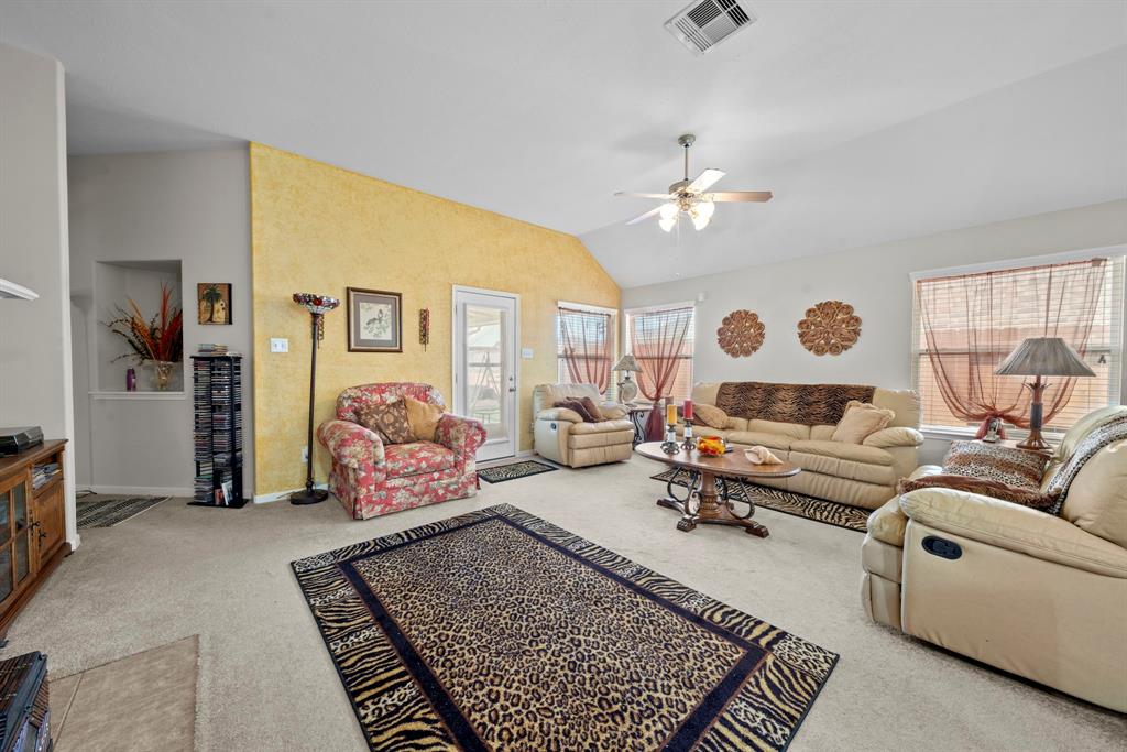 8306 Calico Canyon Drive, Tomball, Texas image 7