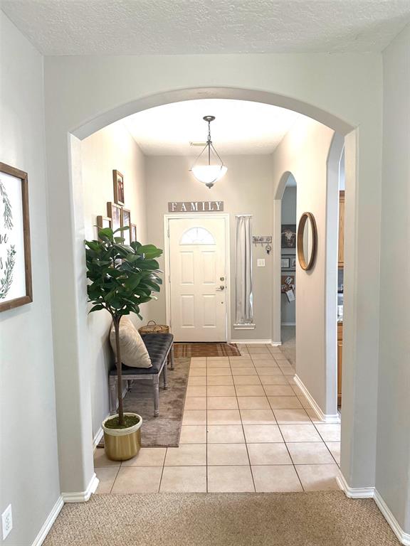 7126 Leens Lodge Lane, Humble, Texas image 2