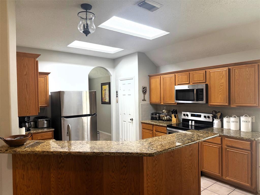 7126 Leens Lodge Lane, Humble, Texas image 6