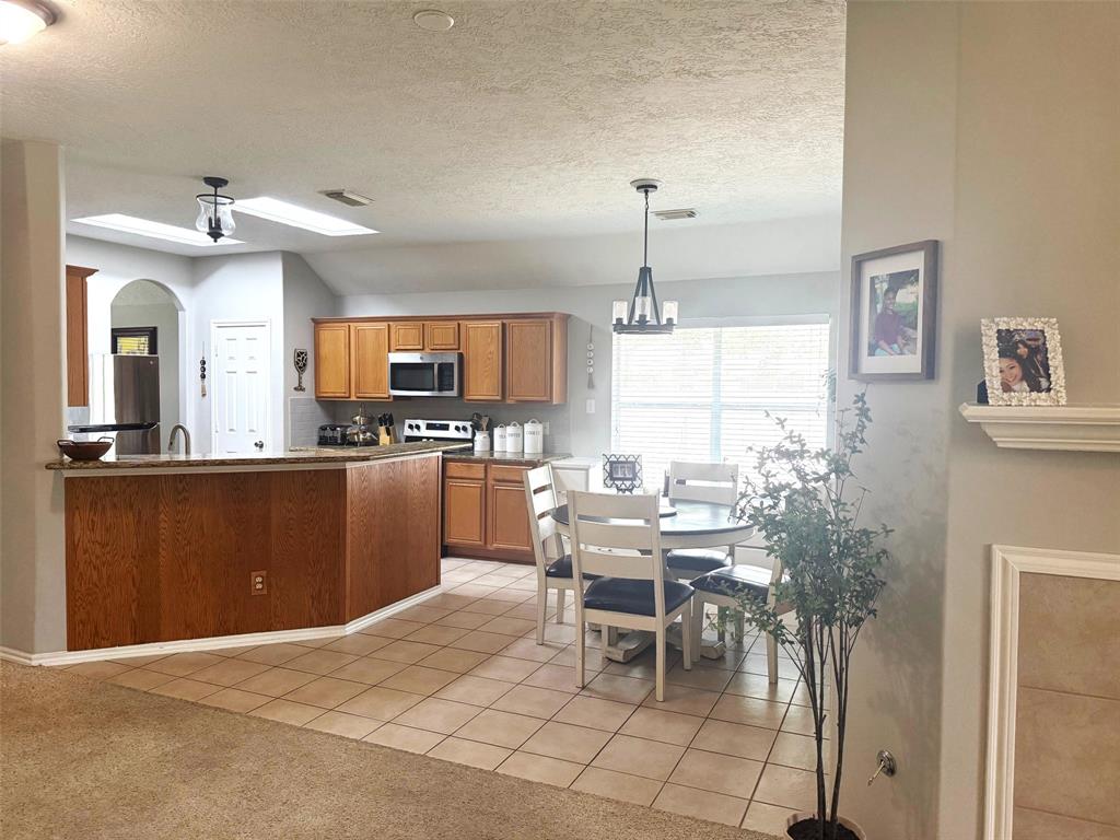 7126 Leens Lodge Lane, Humble, Texas image 3