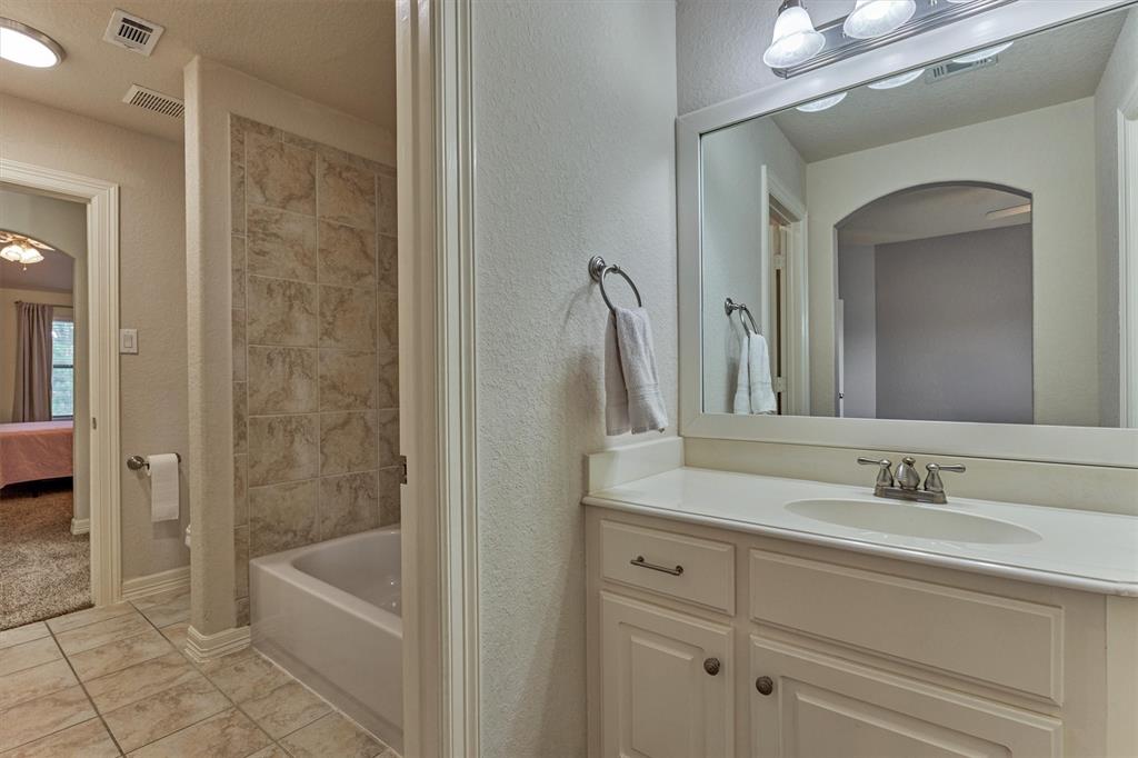 25322 Metzler Creek Drive, Spring, Texas image 33