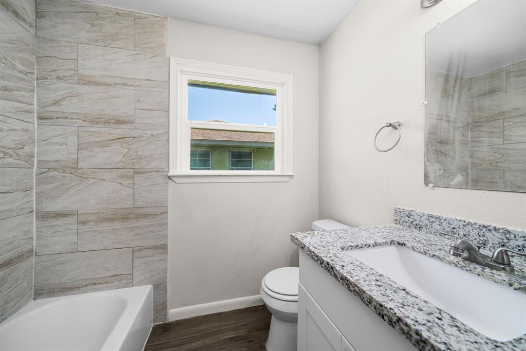5006 Live Oak Drive, Texas City, Texas image 28