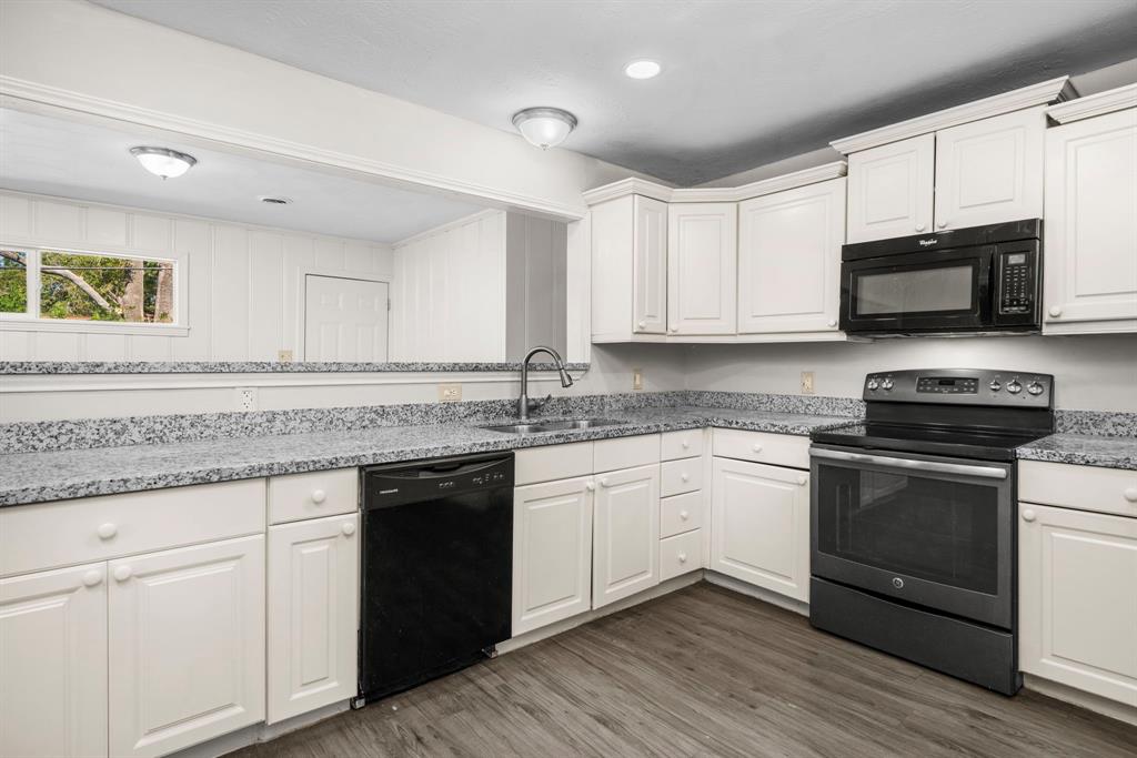 5006 Live Oak Drive, Texas City, Texas image 13