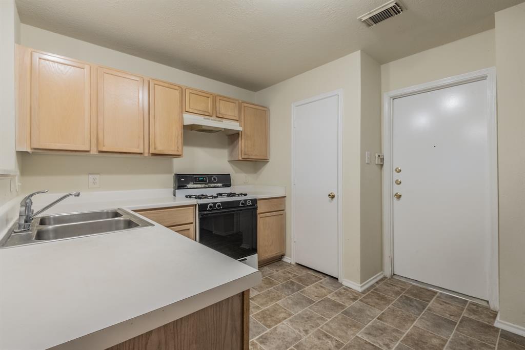 11711 Sunny Stream Drive, Tomball, Texas image 7