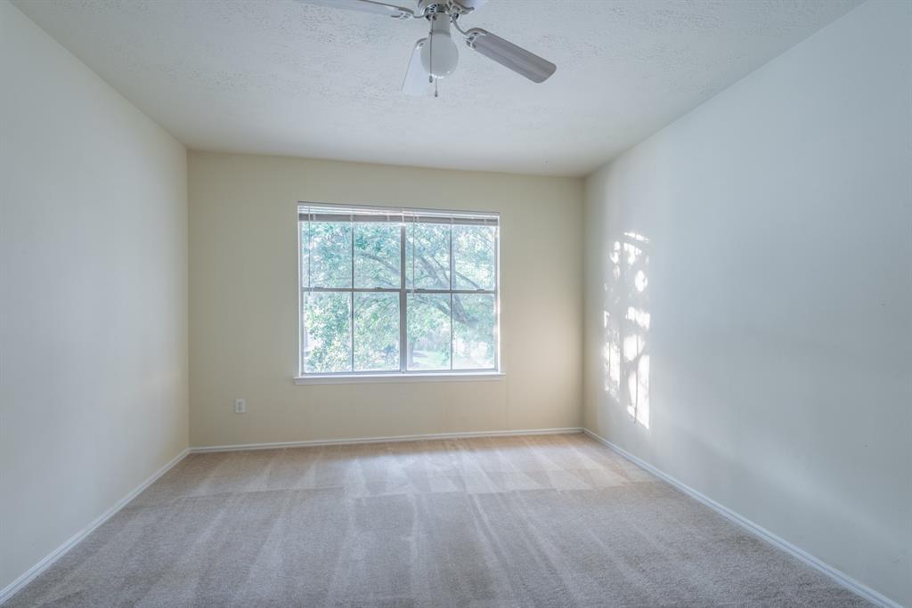 11711 Sunny Stream Drive, Tomball, Texas image 13
