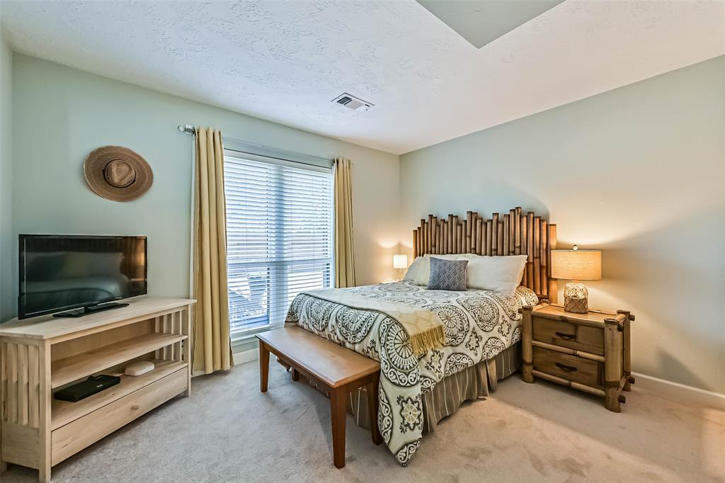 2412 Crows Nest Drive, League City, Texas image 17