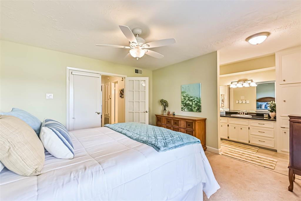 2412 Crows Nest Drive, League City, Texas image 22