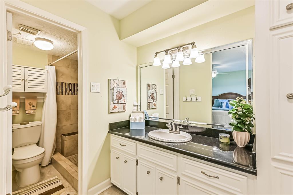2412 Crows Nest Drive, League City, Texas image 23