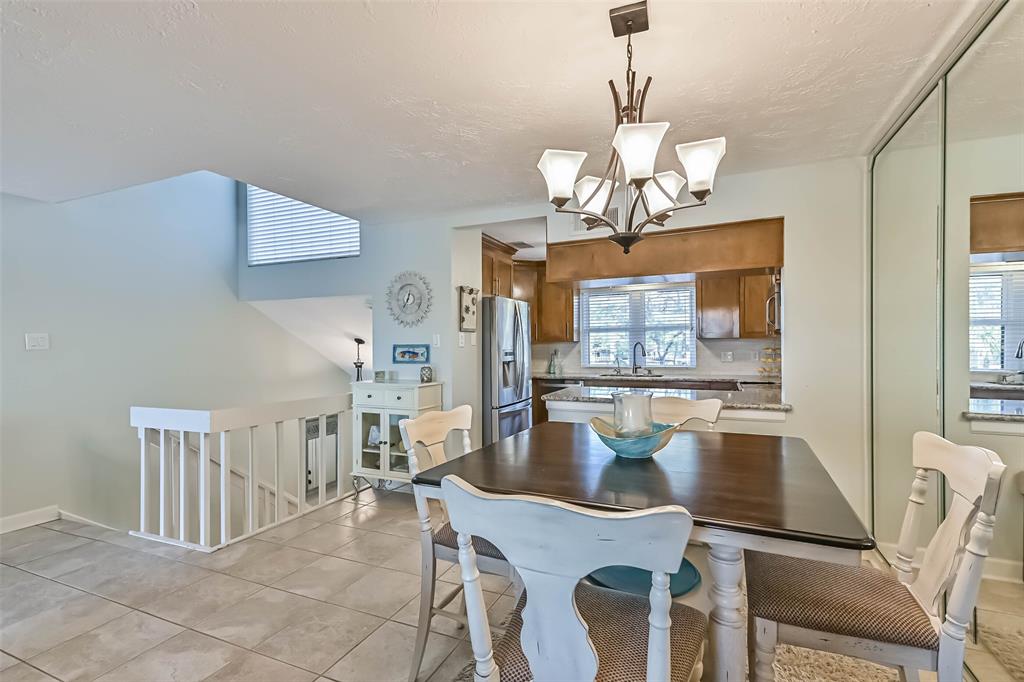 2412 Crows Nest Drive, League City, Texas image 13