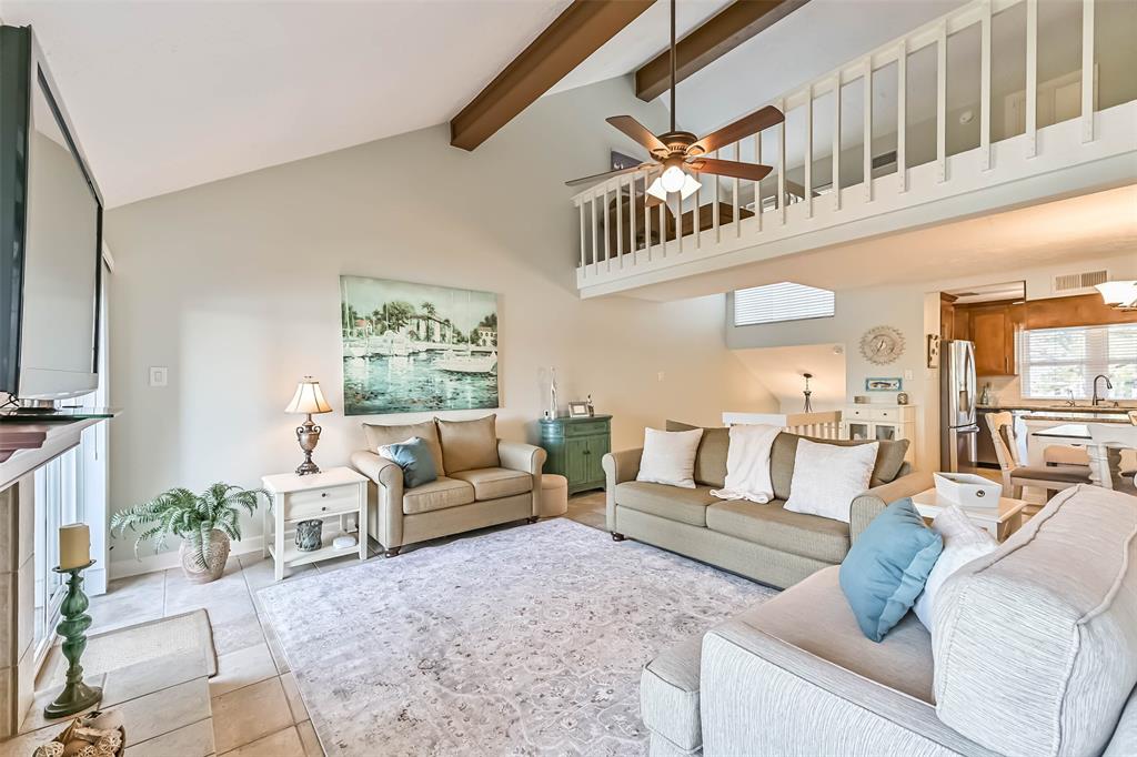 2412 Crows Nest Drive, League City, Texas image 8