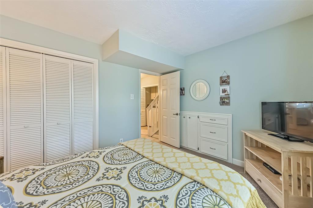 2412 Crows Nest Drive, League City, Texas image 18