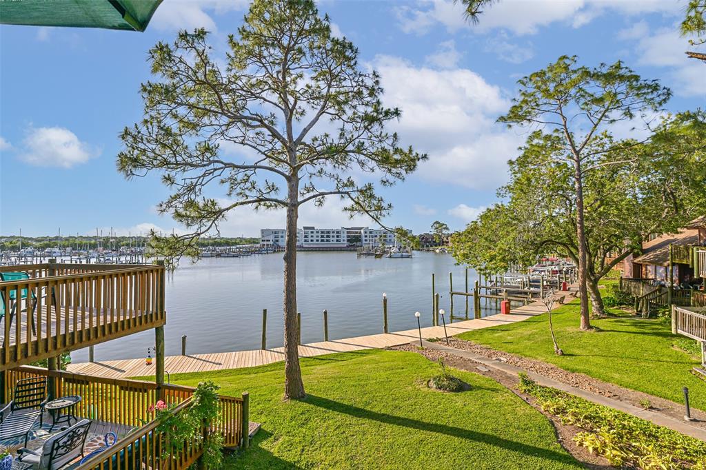 2412 Crows Nest Drive, League City, Texas image 30