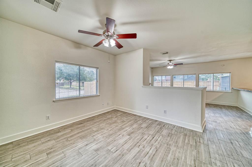 1177 Stallion Ridge, Alvin, Texas image 4