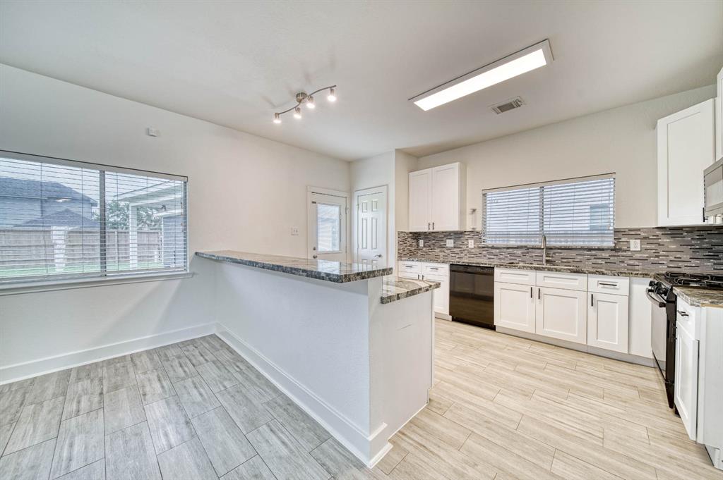 1177 Stallion Ridge, Alvin, Texas image 10