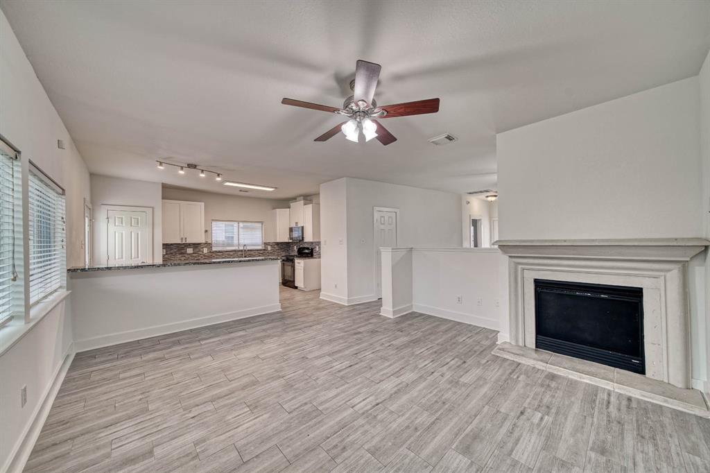 1177 Stallion Ridge, Alvin, Texas image 5