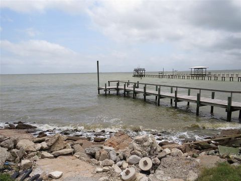 Photo of 735 5th Street, Dickinson, TX 77539 (MLS # 19091971)