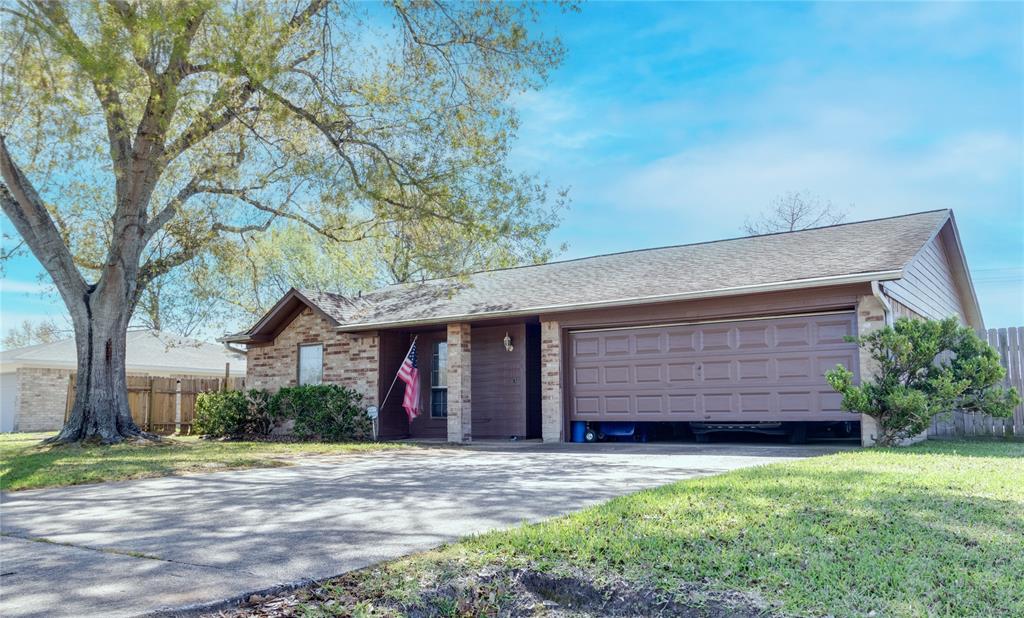 2306 Heather Street, Highlands, Texas image 3