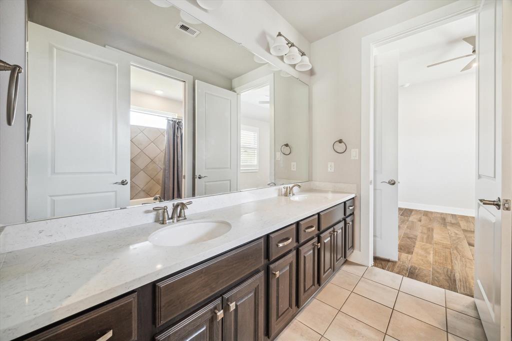 18111 Rainwater Creek Lane, Cypress, Texas image 25