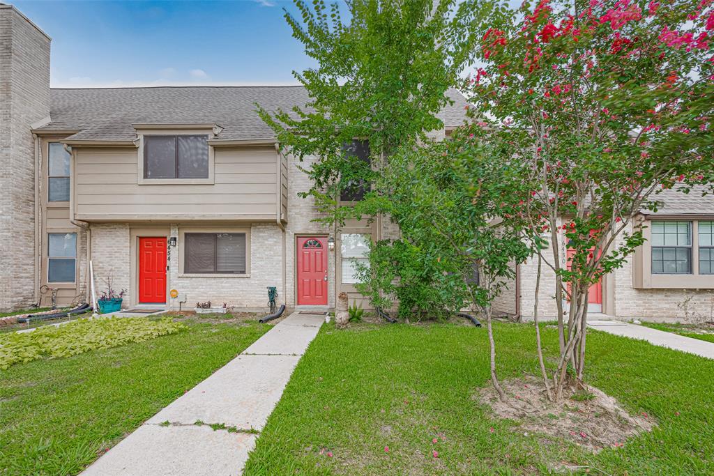 6452 Kentwick Drive