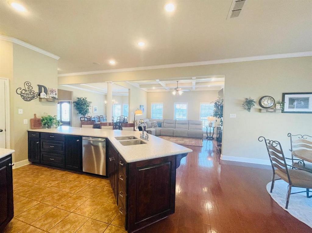 1928 Eastwood Drive, Henderson, Texas image 12