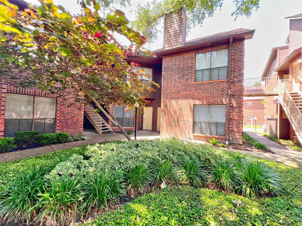 3130 Walnut Bend Lane 409