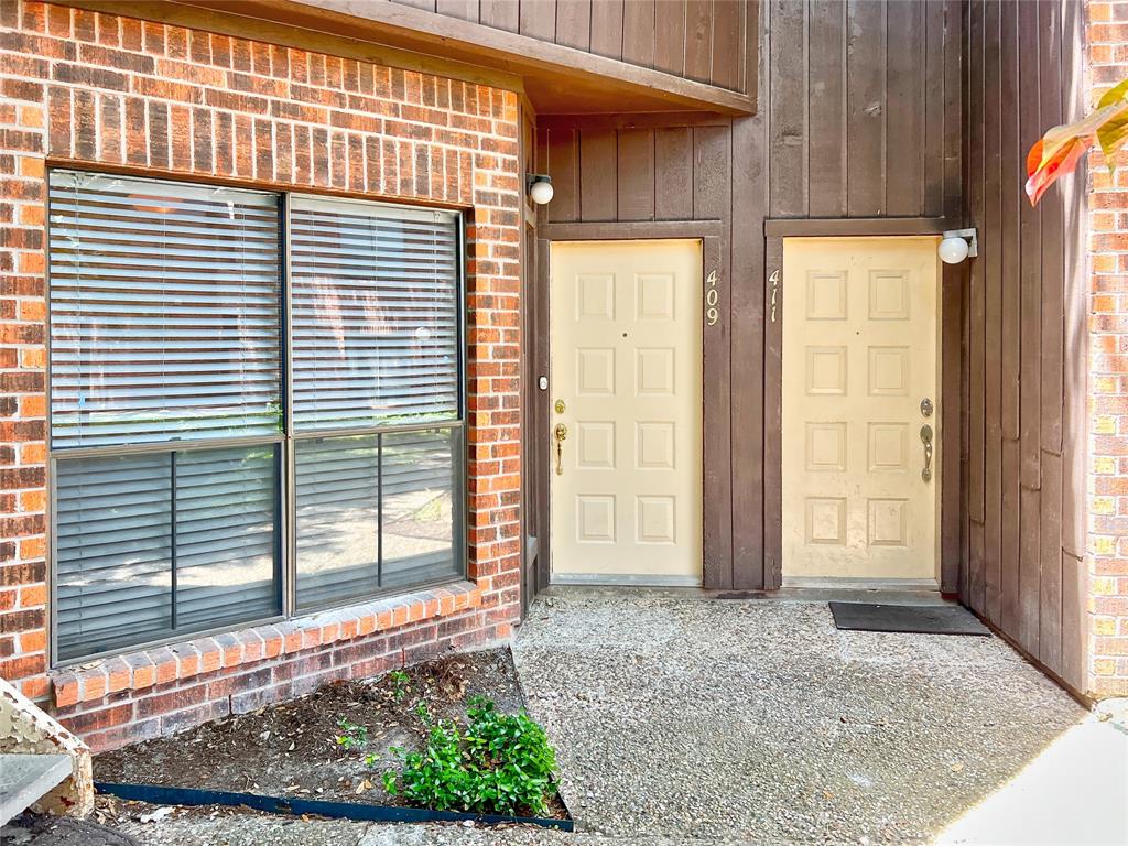 3130 Walnut Bend Lane 409