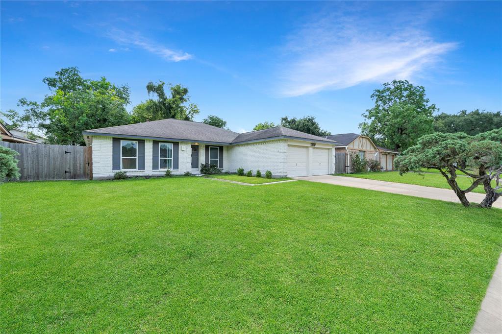 1607 Bent Oak Drive
